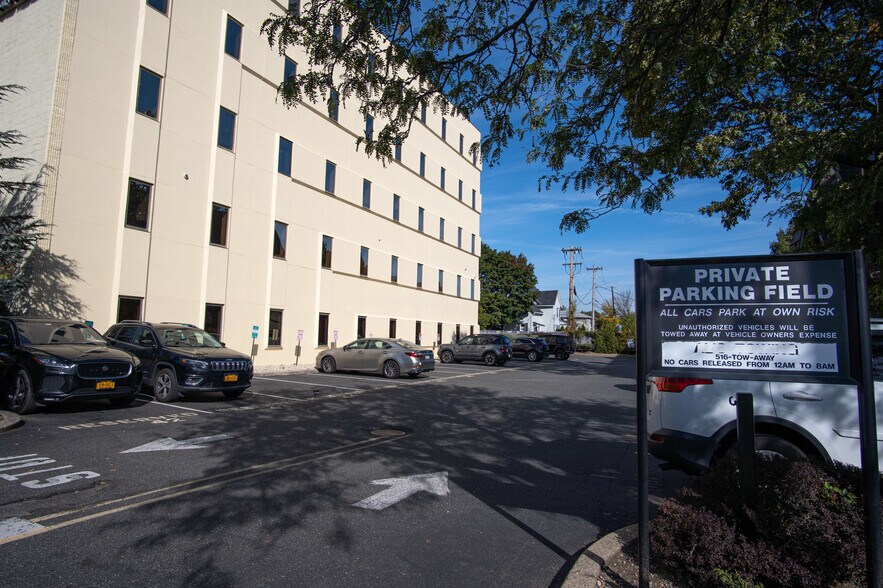 More Photos Of 55 Maple Ave, Rockville Centre Medical For Lease