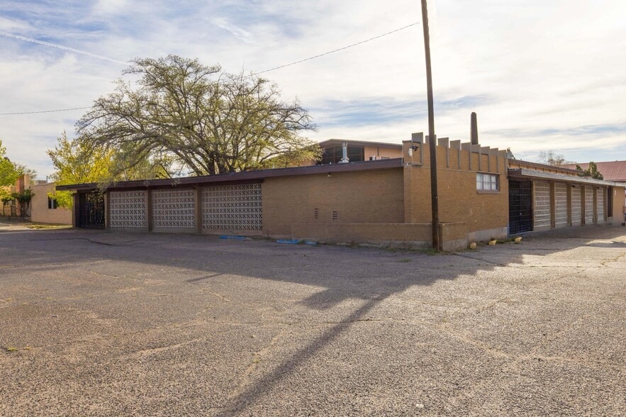 More Photos Of 111 University SE Blvd, Albuquerque Specialty For Sale
