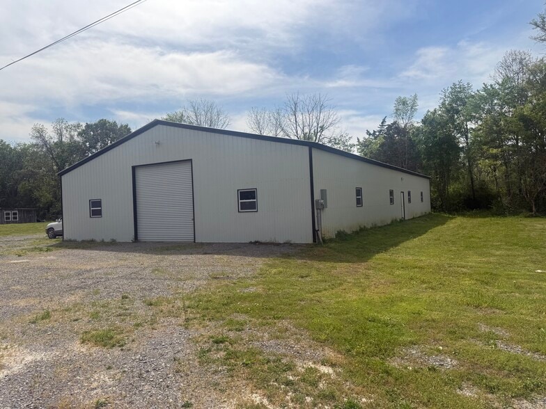 More Photos Of 3612 Woodbury Pike, Murfreesboro Flex For Lease