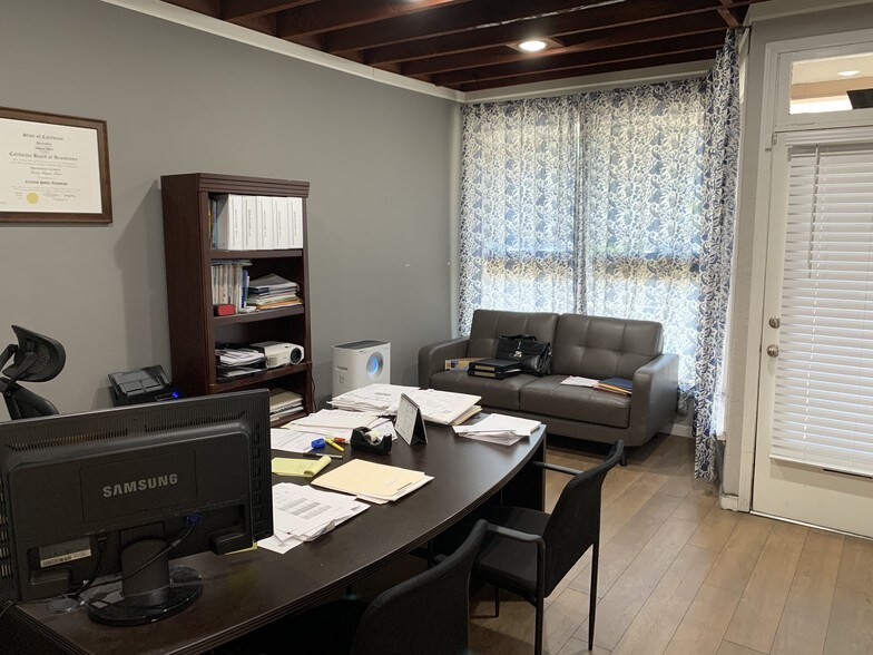 More Photos Of 6262 Beach Blvd, Buena Park Office Residential For Sale