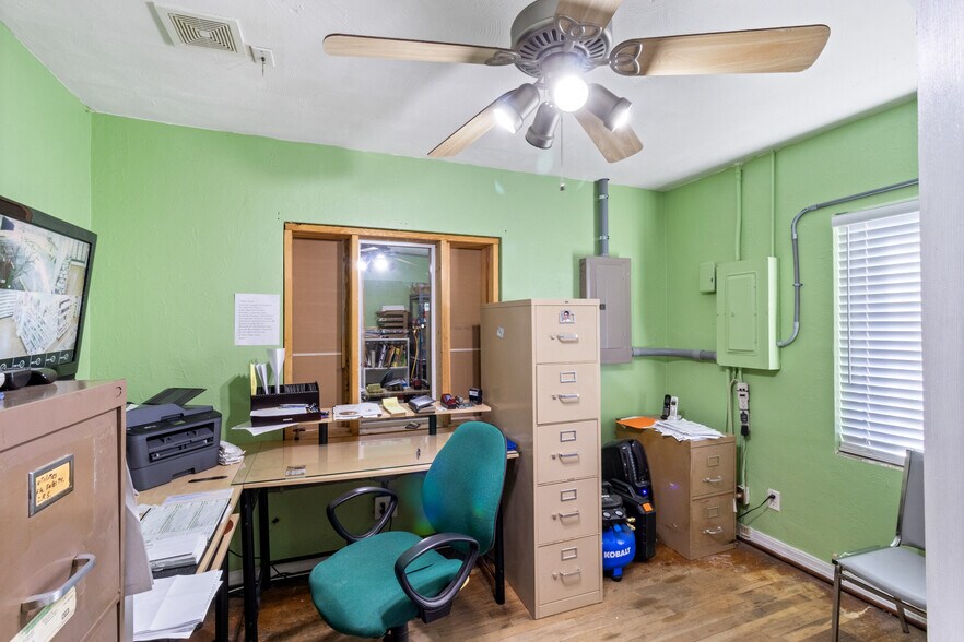 More Photos Of , Winter Haven Office For Sale