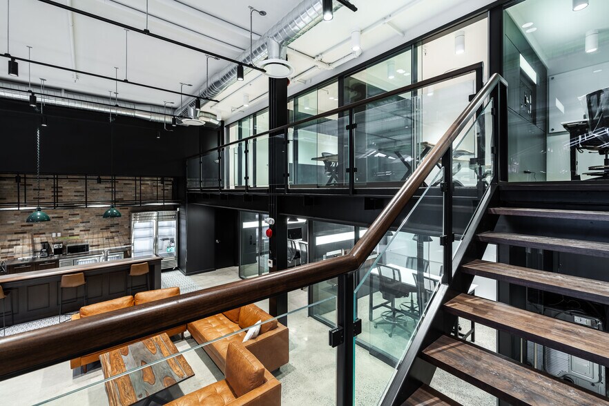 More Photos Of 7062-7064 Boul Saint-Laurent, Montréal Office For Sale