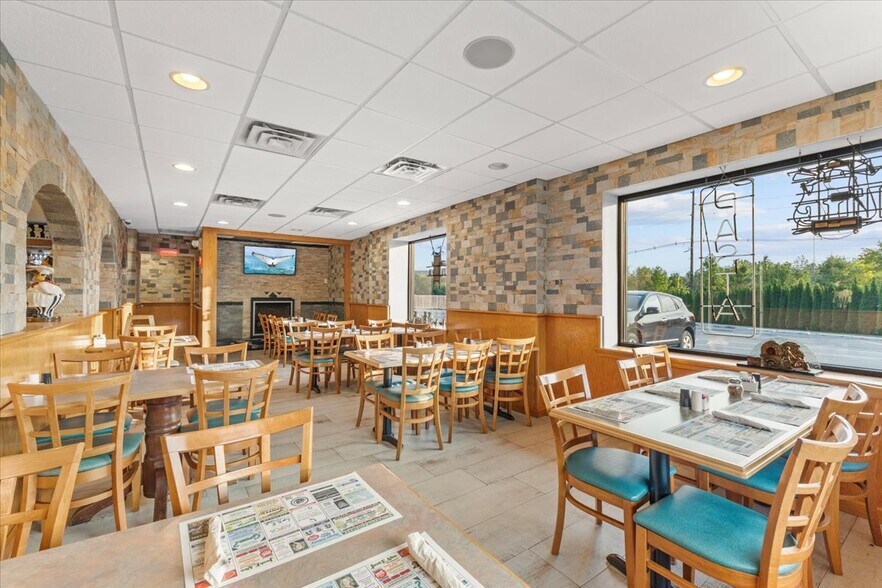 More Photos Of 232 W Moorestown Rd, Wind Gap Restaurant For Sale