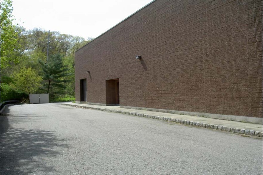 More Photos Of 153 N Kinderkamack Rd, Montvale Freestanding For Lease