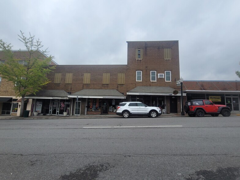 More Photos Of 1517-1525 Front St, Richlands Storefront Retail Residential For Sale