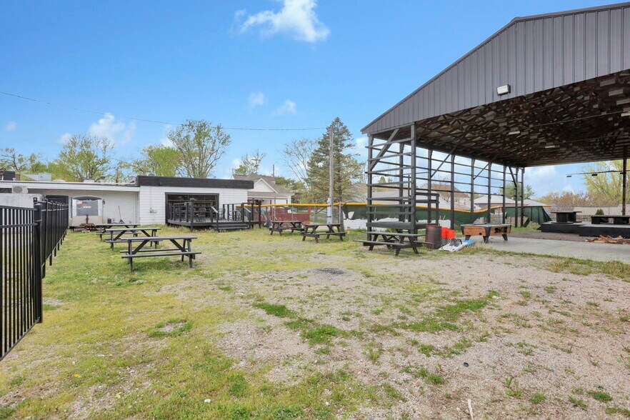 More Photos Of 609 Mill St, New Lexington Restaurant For Sale