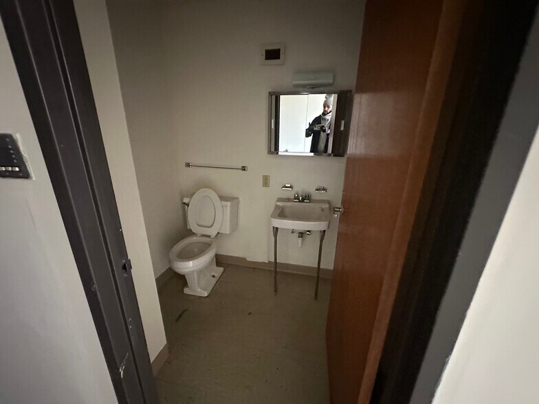 More Photos Of 215 Lelia St, Pittsburgh Apartments For Sale