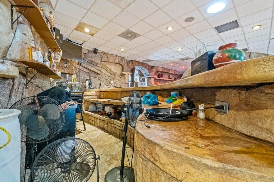 More Photos Of 200 N J St, Tulare Restaurant For Lease