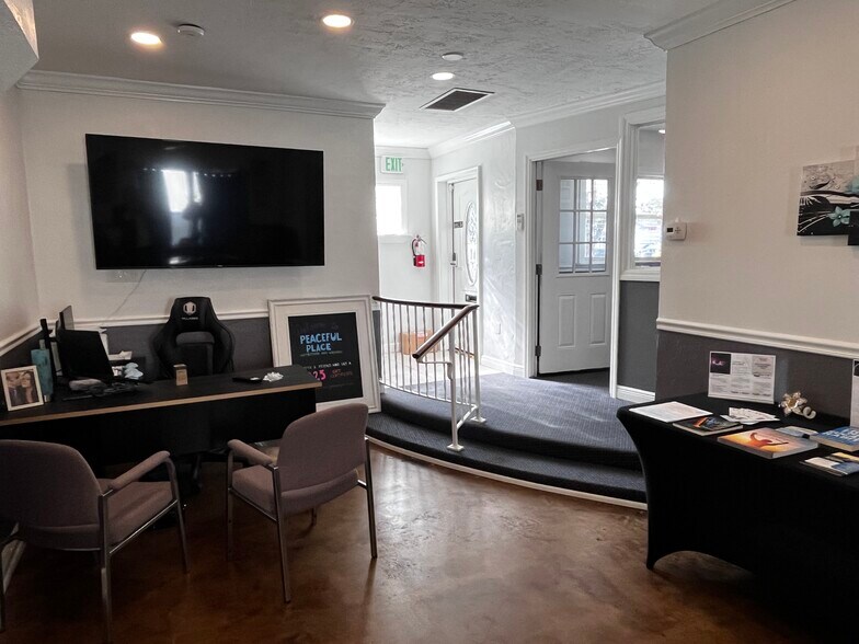 More Photos Of 5409 16th St N, Saint Petersburg Office Residential For Lease