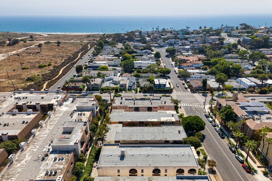 More Photos Of 8346 Manitoba St, Playa Del Rey Apartments For Sale