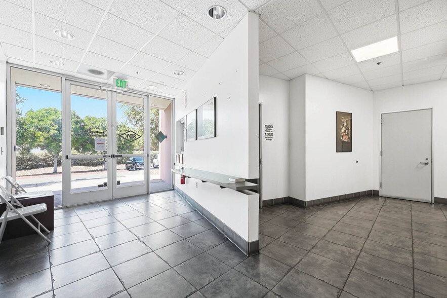 More Photos Of 8753 Kerns St, San Diego Warehouse For Sale