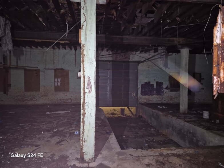 More Photos Of 1301 N Wolfe St, Baltimore Warehouse For Sale