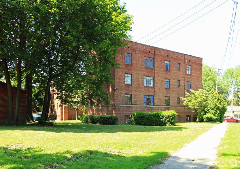 More Photos Of 2360 Noble Rd, Cleveland Heights Apartments For Sale
