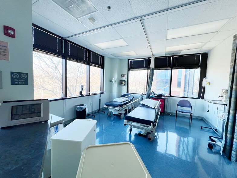 More Photos Of , Glenn Dale Office For Sale