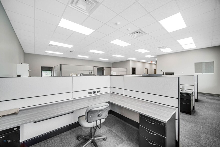 More Photos Of 1227 N Cedar Rd, New Lenox Office For Lease