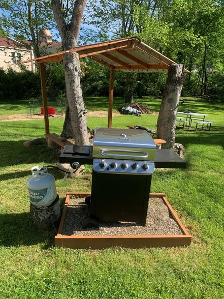 More Photos Of 2507 5th Street Rd, Huntington Specialty For Sale