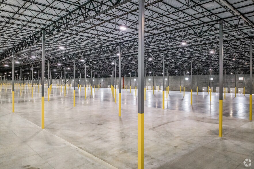 More Photos Of 16220 Hopewell Rd, Williamsport Distribution For Lease