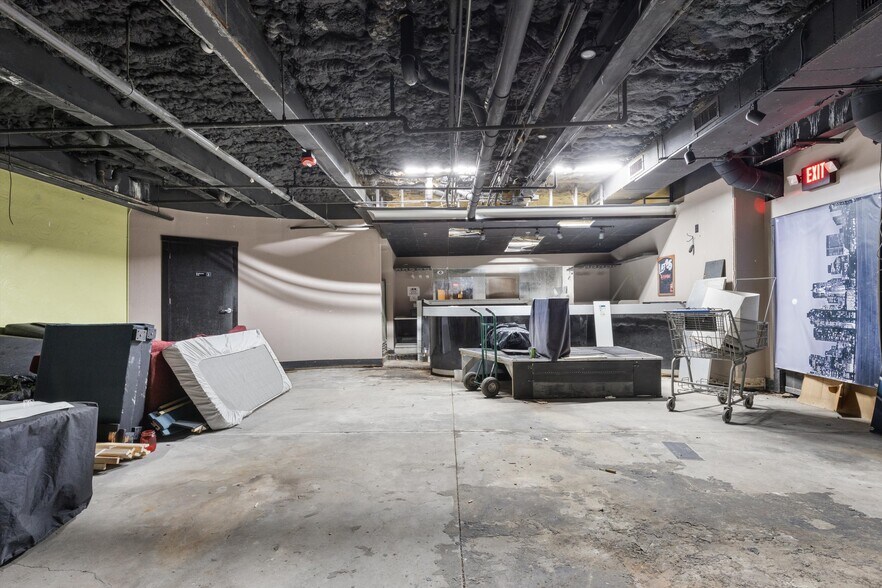 More Photos Of 16-20 Market Sq, Knoxville Apartments For Sale