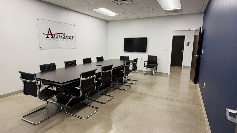 More Photos Of 105 Sunbelt Blvd, Columbia Distribution For Sale