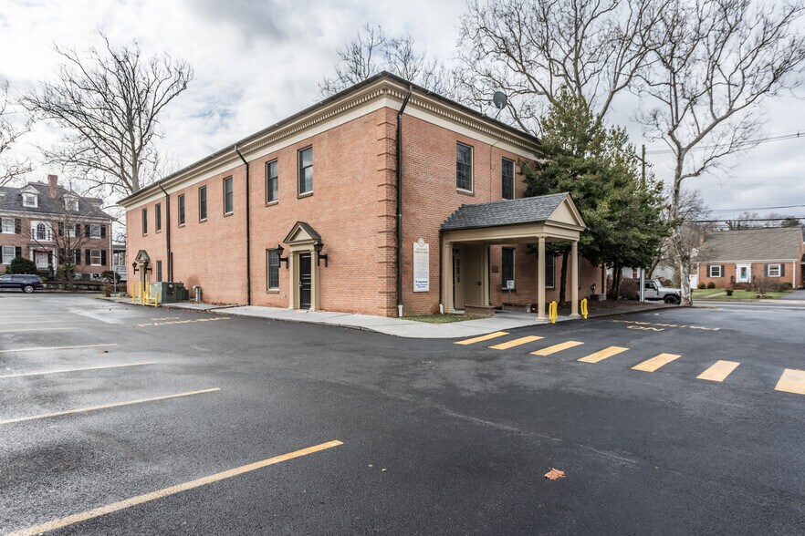 More Photos Of 20 S Stewart St, Winchester Medical For Sale