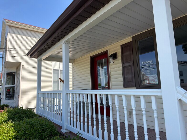 More Photos Of 610 Hamlin Hwy, Lake Ariel Office For Sale