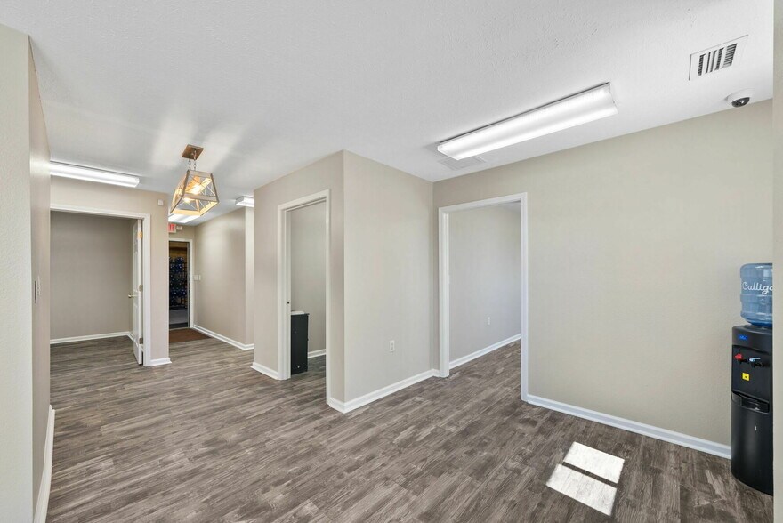 More Photos Of 1225 Transmitter Rd, Panama City Warehouse For Lease