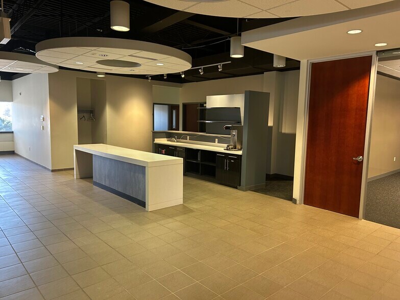 More Photos Of 5989 Tahoe Dr SE, Grand Rapids Medical For Sale
