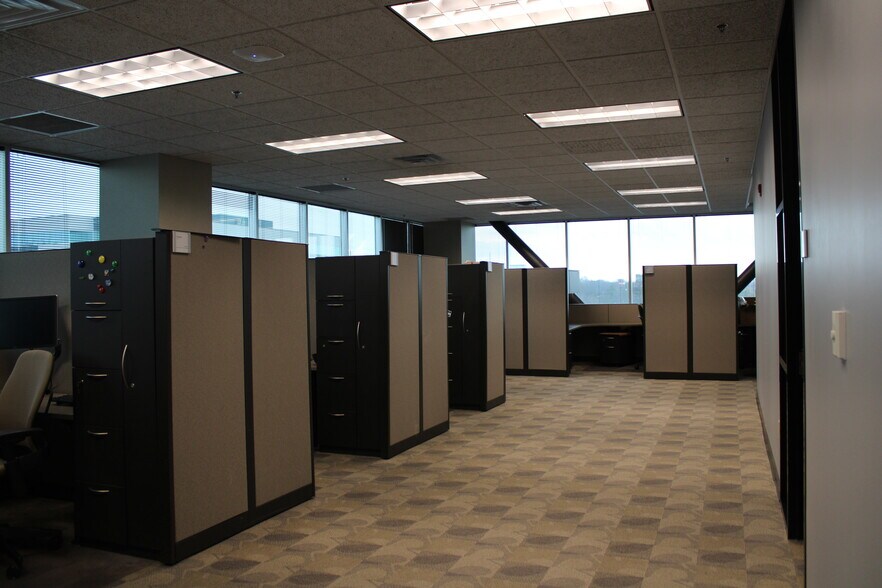 More Photos Of 1770 Pyramid Pl, Memphis Office For Lease