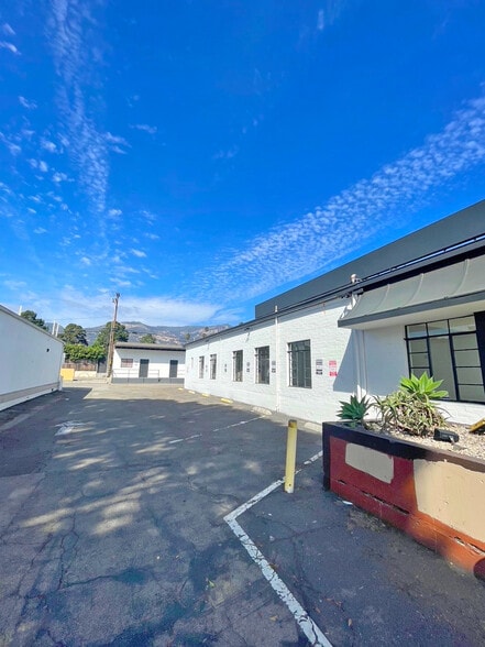 More Photos Of 3514 State St, Santa Barbara Restaurant For Lease
