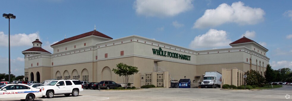 More Photos Of 7450 Jefferson Hwy, Baton Rouge General Retail For Lease