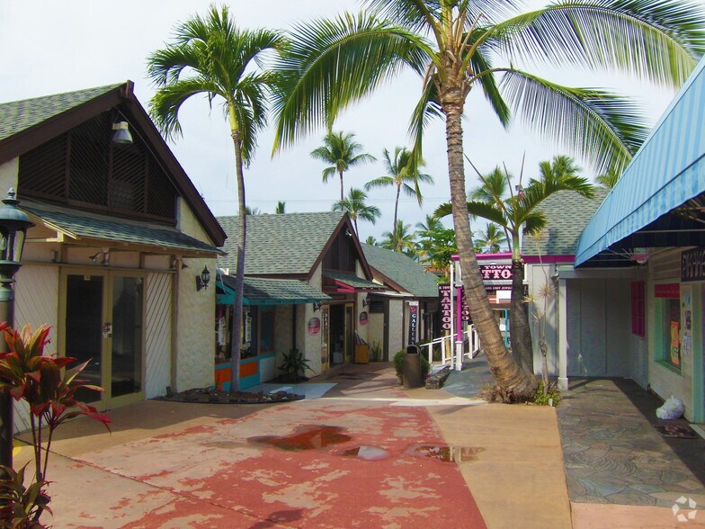 More Photos Of 75-5725-75-5729 Alii Dr, Kailua Kona General Retail For Lease