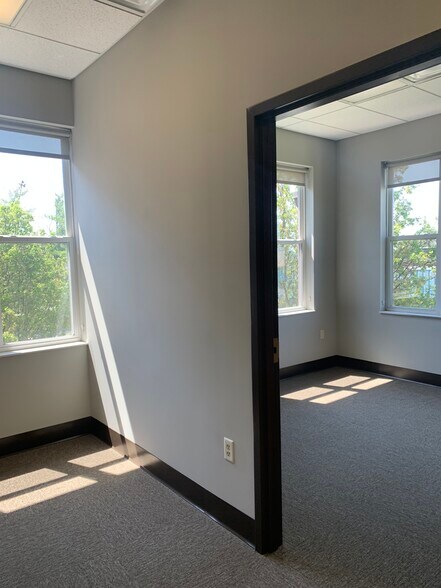 More Photos Of 495 Erlanger Rd, Erlanger Office For Lease