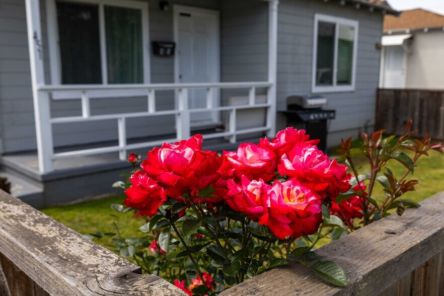 More Photos Of 451 Rollins Rd, Burlingame Multifamily For Sale
