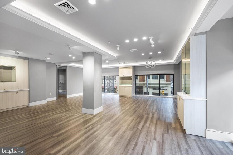 More Photos Of 1737-1739 Chestnut St, Philadelphia Apartments For Lease