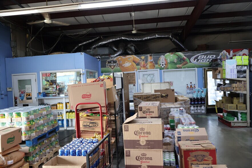 More Photos Of 2818 Fay St, Houston Industrial For Sale