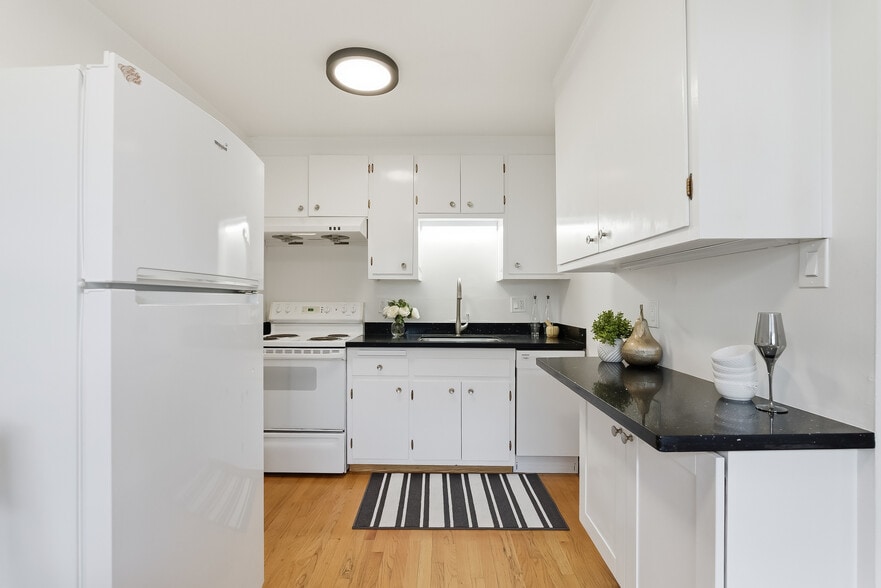 More Photos Of 517 Stannage Ave, Albany Apartments For Sale
