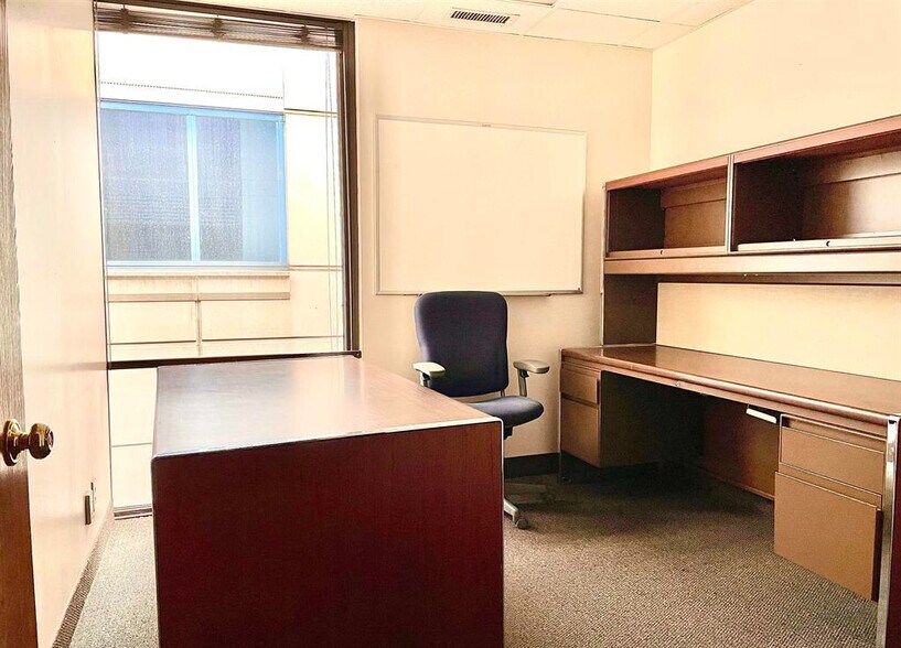 More Photos Of 456 Fulton St, Peoria Office For Sale