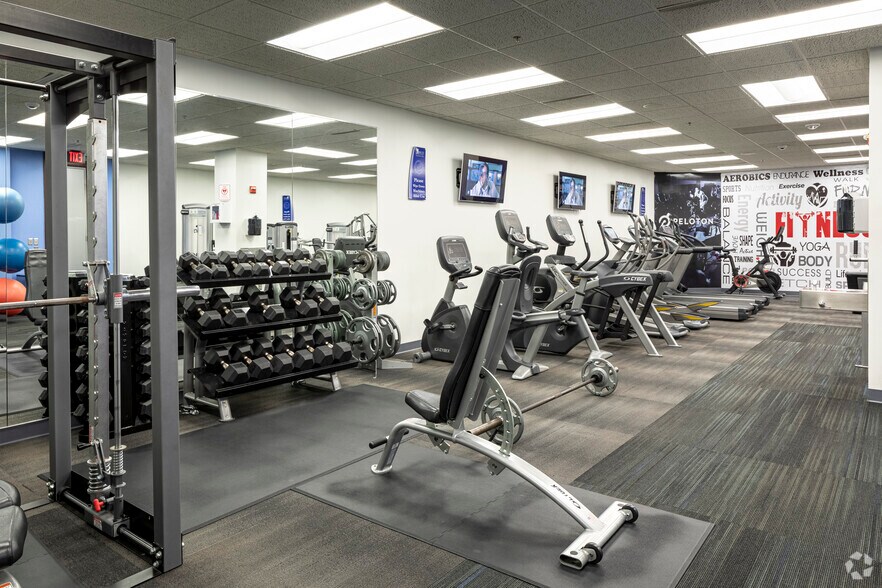 More Photos Of 3975 Fair Ridge Dr, Fairfax Office For Sale