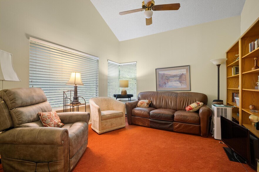 More Photos Of 2424 Enterprise Rd, Clearwater Medical For Sale