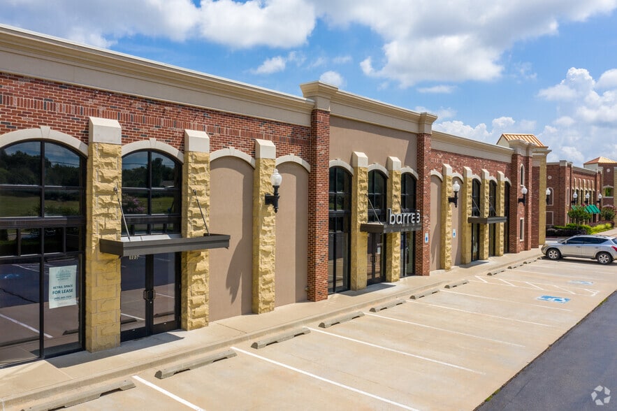 More Photos Of 1489 E 15th St, Edmond Unknown For Lease