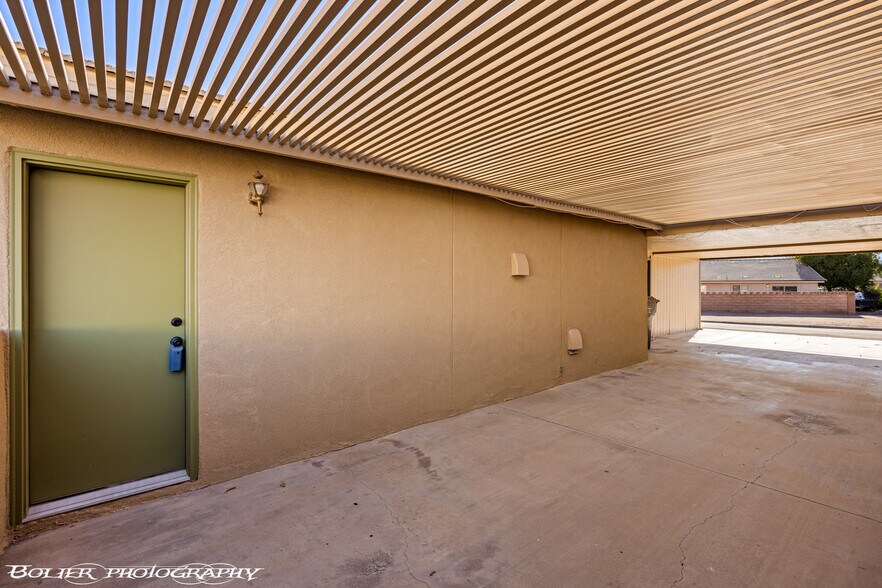 More Photos Of 320 E Old Mill Rd, Mesquite Office For Sale