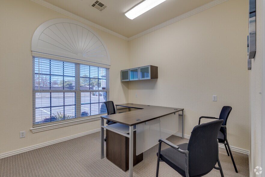 More Photos Of 8813 N 145th East Ave, Owasso Office Residential For Sale