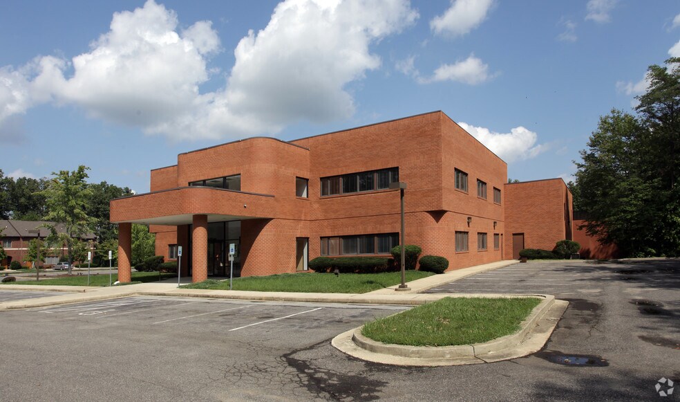 More Photos Of 401 Post Office Rd, Waldorf Office For Lease