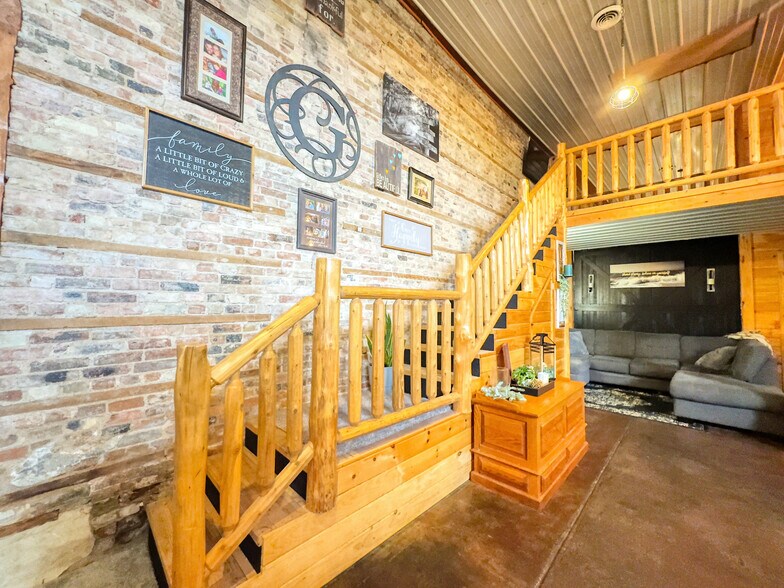 More Photos Of 201 State St, Luther Specialty For Sale