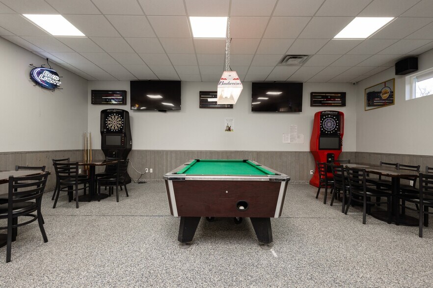 More Photos Of 317 Studdart Ave, Graceville General Retail For Sale