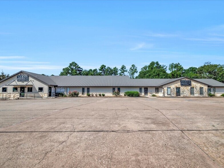 More Photos Of 1702 E Denman Ave, Lufkin Medical For Lease