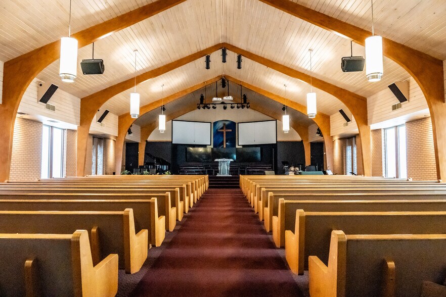 More Photos Of 301 W Anderson Ln, Austin Religious Facility For Sale