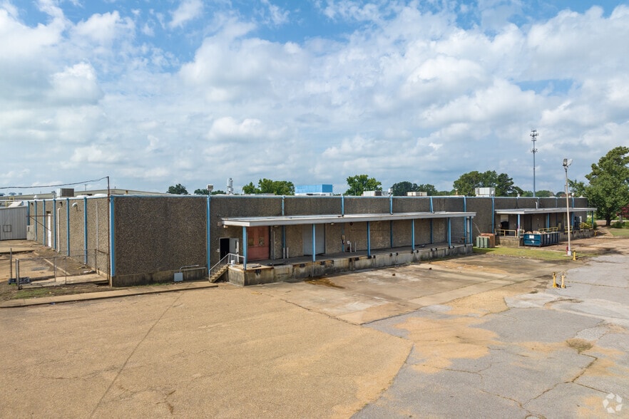 More Photos Of 8735 Hamilton Rd, Southaven Manufacturing For Lease