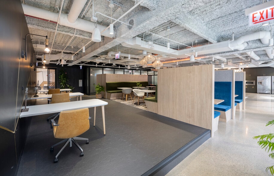More Photos Of 230 W Monroe St, Chicago Office For Lease