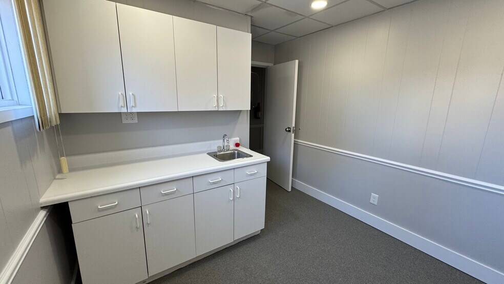 More Photos Of 210 Prospect Ave, Phillipsburg Office For Sale